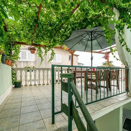 Dada Apartament Szybenik