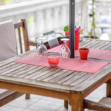 Dada Apartament Szybenik